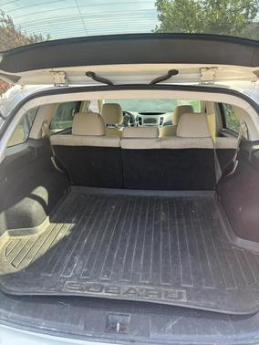 White 2013 Subaru Outback 2.5i Premium
