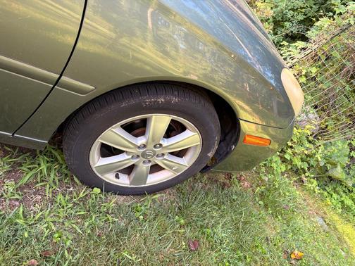 Green 2005 Lexus ES 330 Base