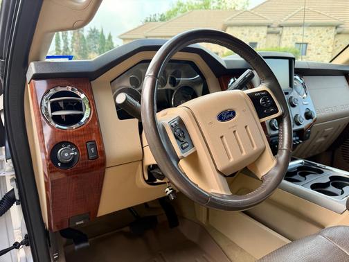 White 2016 Ford F-350 King Ranch