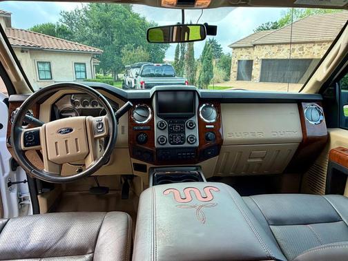 White 2016 Ford F-350 King Ranch