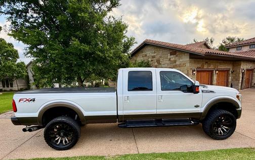 White 2016 Ford F-350 King Ranch