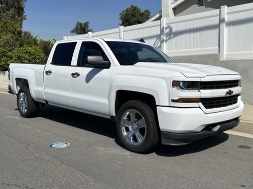 White 2018 Chevrolet Silverado 1500 Custom