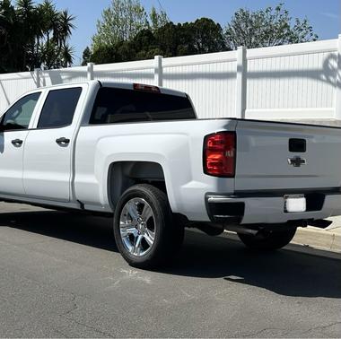White 2018 Chevrolet Silverado 1500 Custom
