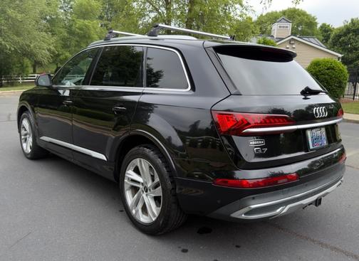 Black 2021 Audi Q7 55 Premium Plus