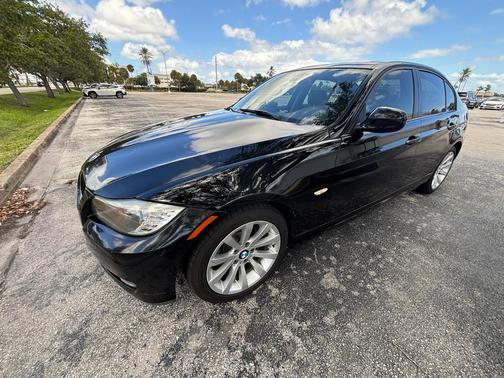Black 2011 BMW 328 i