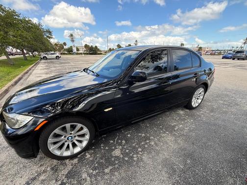 Black 2011 BMW 328 i
