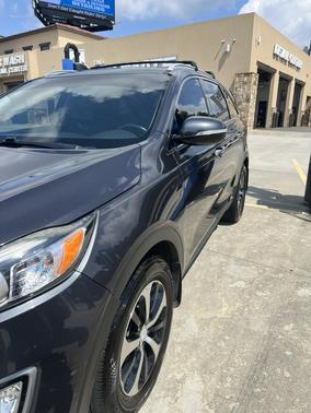 Gray 2017 Kia Sorento EX