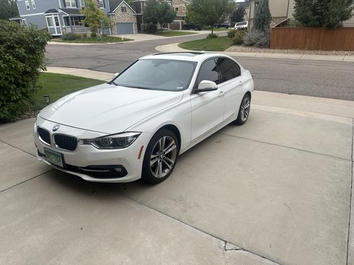 2017 BMW 330 i xDrive