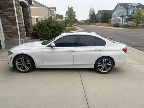 2017 BMW 330 i xDrive