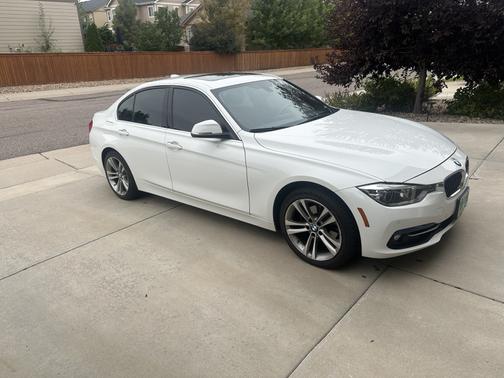 2017 BMW 330 i xDrive