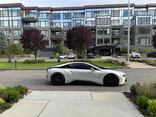 White 2015 BMW i8 Base