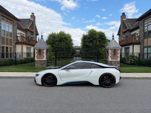 White 2015 BMW i8 Base