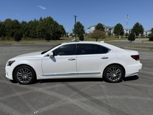 2016 Lexus LS 460 L