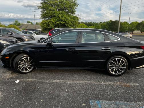 Photo 1 of 7 of 2022 Hyundai Sonata Limited