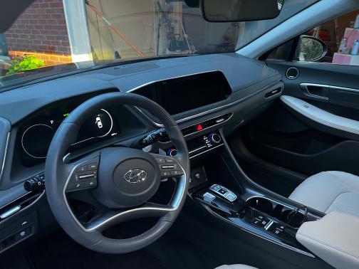 Photo 4 of 7 of 2022 Hyundai Sonata Limited