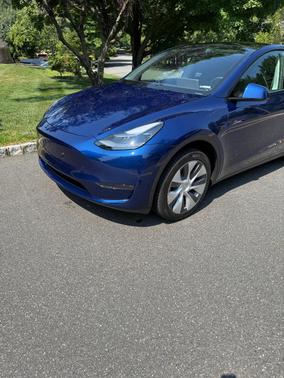 Blue 2024 Tesla Model Y Long Range