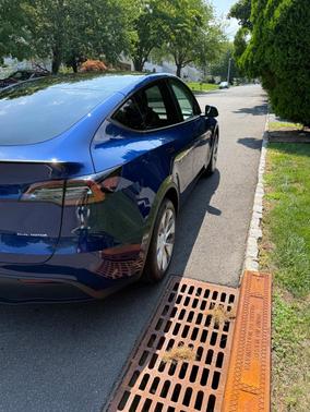 Blue 2024 Tesla Model Y Long Range