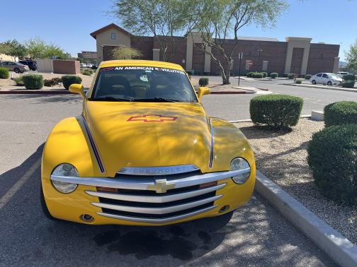 2005 Chevrolet SSR Base