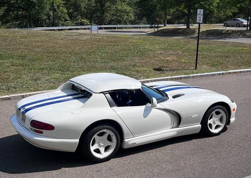 White 1996 Dodge Viper RT-10