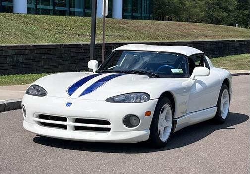 White 1996 Dodge Viper RT-10
