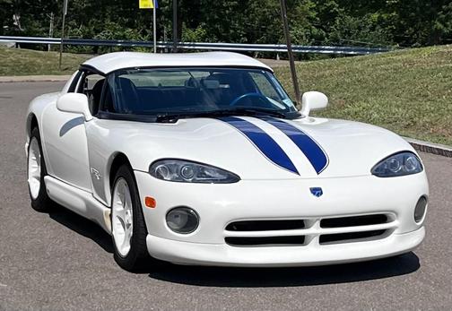 White 1996 Dodge Viper RT-10