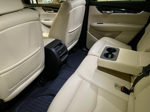 2017 Cadillac XT5 Base