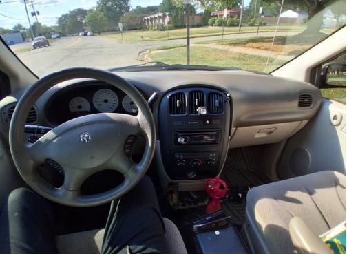 White 2007 Dodge Caravan SE