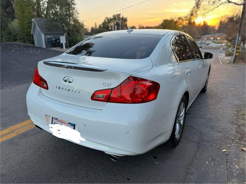 2012 INFINITI G37 Journey