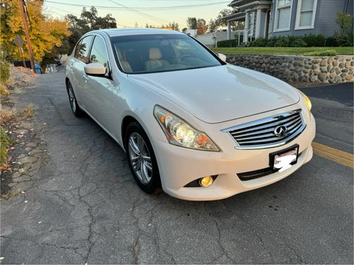 2012 INFINITI G37 Journey