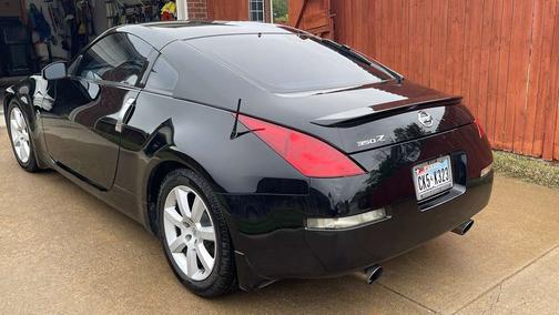 Black 2004 Nissan 350Z Touring