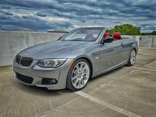 2011 BMW 335 is