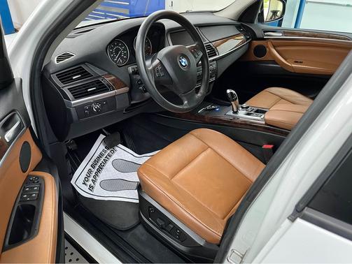 Photo 2 of 7 of 2010 BMW X5 xDrive35d
