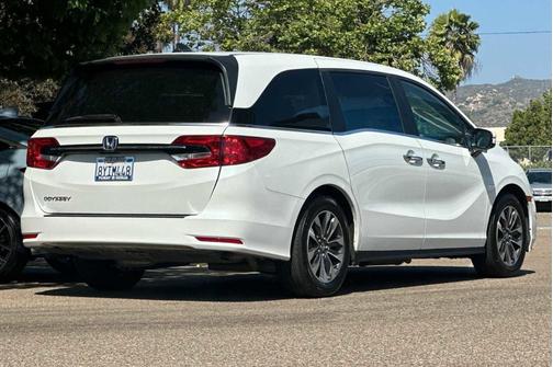 White 2022 Honda Odyssey EX-L