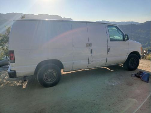 2006 Ford E150 Chateau