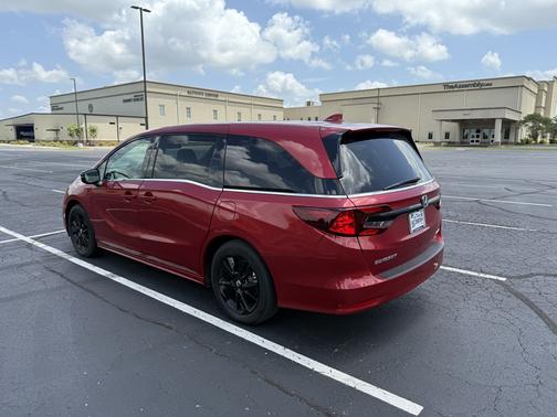 2023 Honda Odyssey Sport