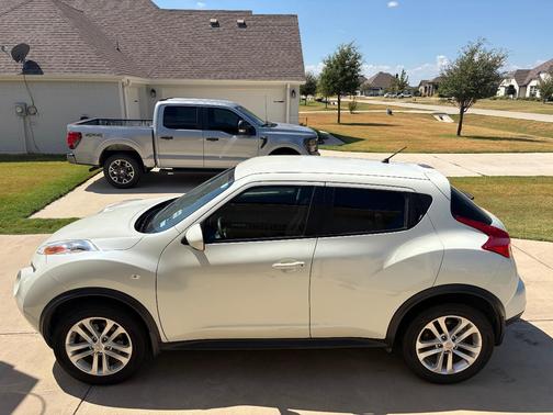 White 2012 Nissan Juke S