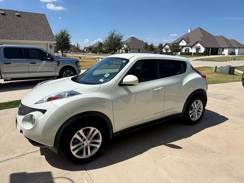 White 2012 Nissan Juke S