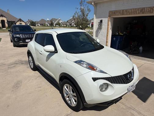 White 2012 Nissan Juke S