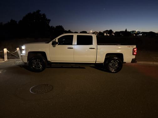White 2014 Chevrolet Silverado 1500 1LT