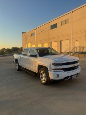 2018 Chevrolet Silverado 1500 2LT