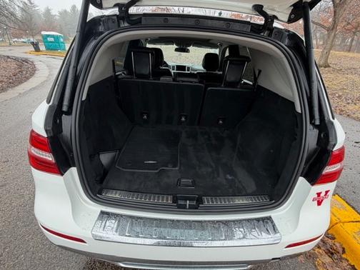 White 2015 Mercedes-Benz M-Class ML 350 4MATIC