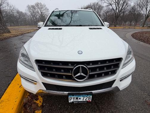 White 2015 Mercedes-Benz M-Class ML 350 4MATIC