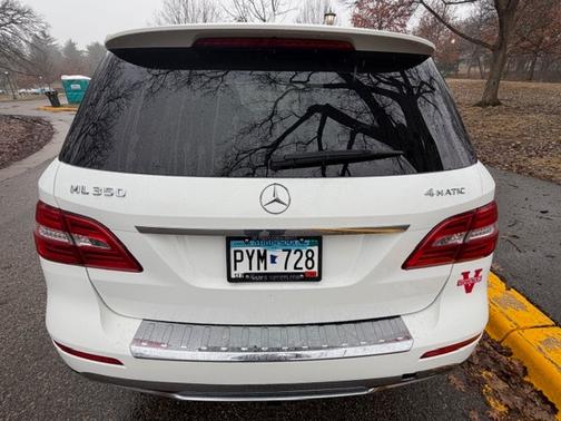 White 2015 Mercedes-Benz M-Class ML 350 4MATIC