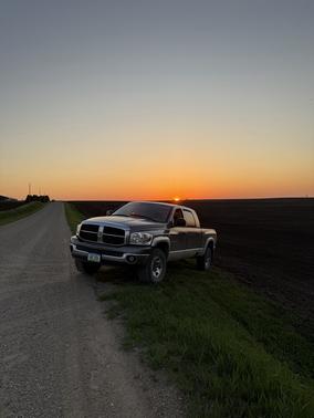 2006 Dodge Ram 1500 SLT Mega Cab