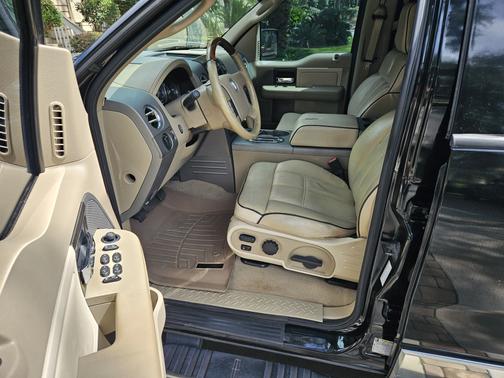 2008 Lincoln Mark LT Base