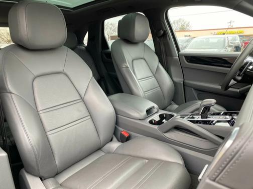 2020 Porsche Cayenne Cayenne