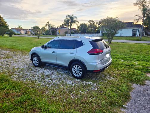 2018 Nissan Rogue SV