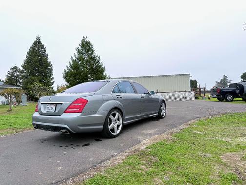 2011 Mercedes-Benz S-Class S 550