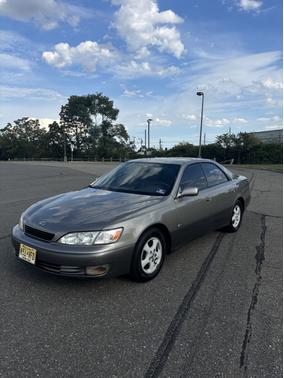 1998 Lexus ES 300 Base