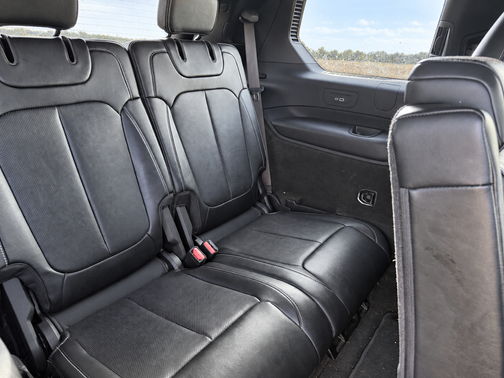Silver 2022 Jeep Grand Cherokee L Overland